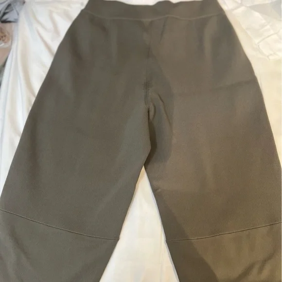 Lululemon Relaxed Pants Fit HR Knit Crop 24” Nomad Size : XS - Picture 12 of 16